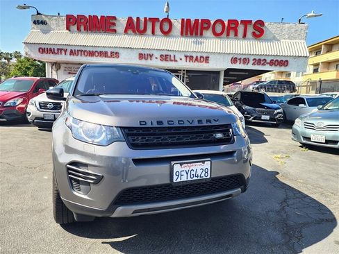 Used 2019 Land Rover Discovery Sport SE image 19
