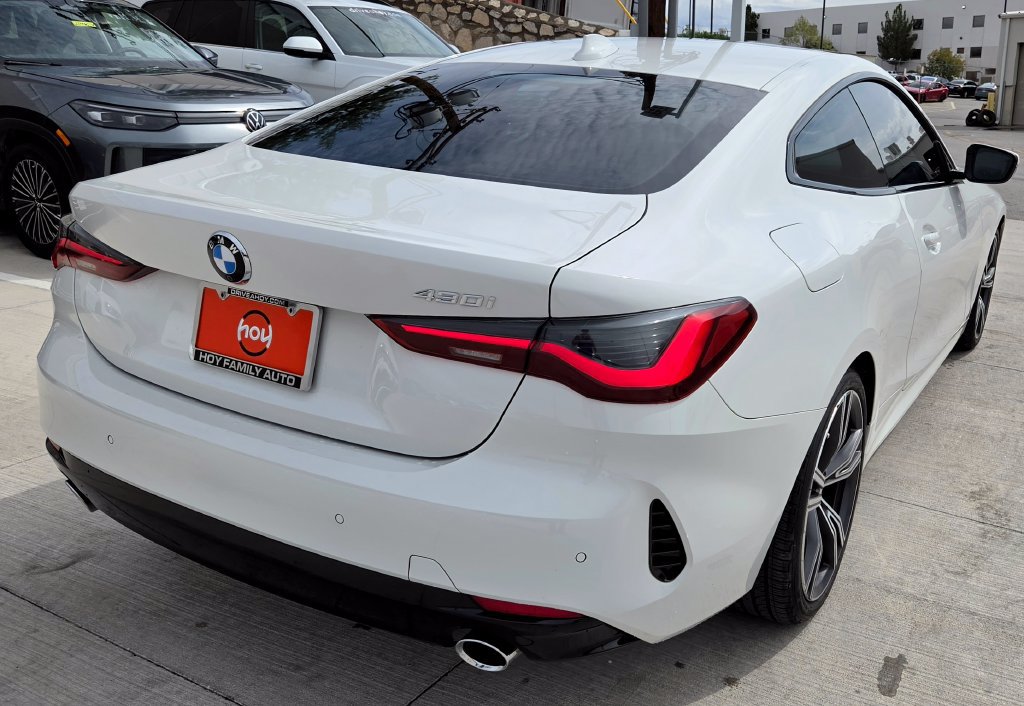 Used 2023 BMW 430i Coupe w/ Convenience Package RWD image 9
