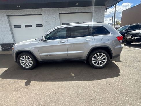 Used 2017 Jeep Grand Cherokee Limited w/ Luxury Group II image 4