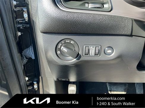 Used 2023 Dodge Challenger GT image 15