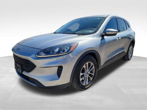 Used 2021 Ford Escape SE image 3