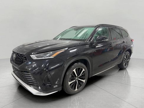 Used 2021 Toyota Highlander XSE image 4