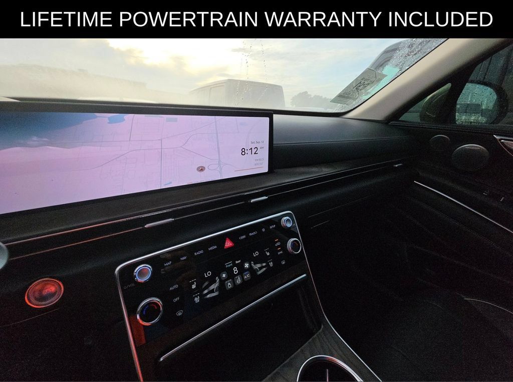 Used 2025 Genesis GV80 2.5T Prestige AWD/4WD image 10