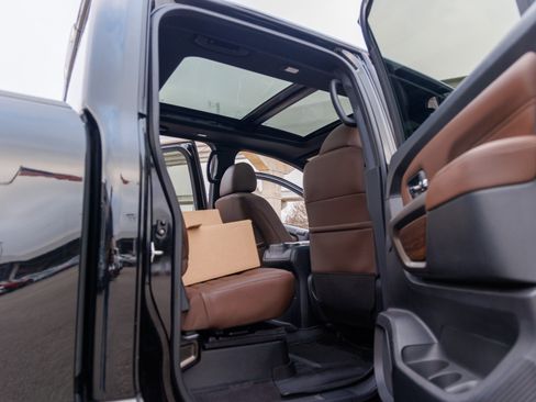 Used 2023 Nissan Titan Platinum Reserve w/ Moonroof Package image 49