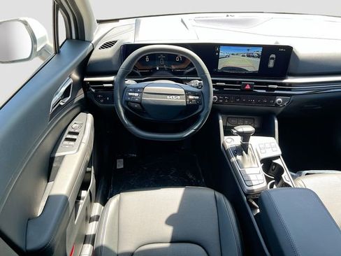 New 2026 Kia Sportage EX image 21