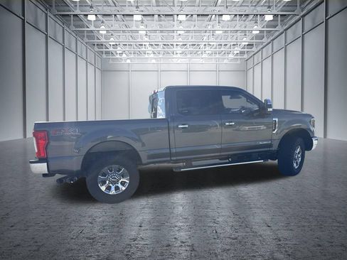 Used 2018 Ford F250 Lariat w/ Lariat Ultimate Package AWD/4WD image 5