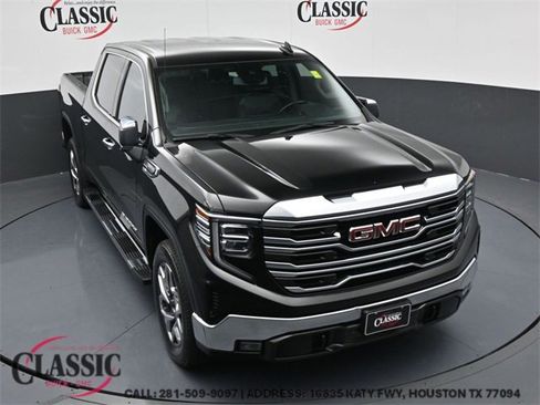 Used 2022 GMC Sierra 1500 SLT image 1