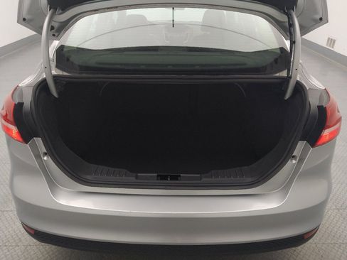 Used 2015 Ford Focus SE w/ Equipment Group 201A FWD image 29