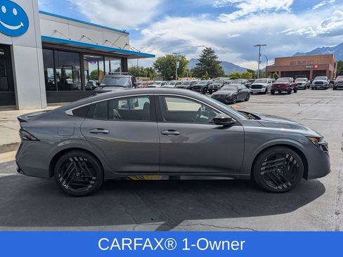 Used 2026 Nissan Sentra SR w/ Floor Mat Package FWD image 2