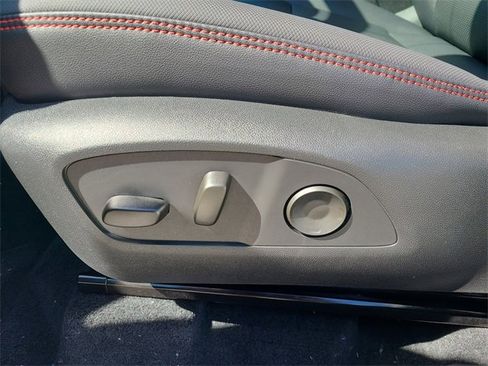 New 2026 Chevrolet Traverse RS image 26