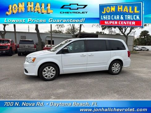 Used 2017 Dodge Grand Caravan SE w/ Power Window Group image 3