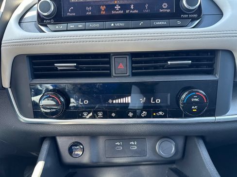 Used 2025 Nissan Rogue SV AWD/4WD image 22