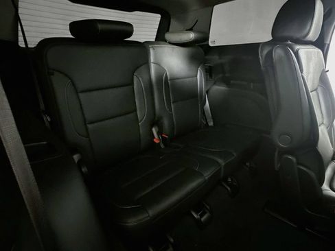Used 2022 GMC Acadia SLT w/ Technology Package FWD image 14