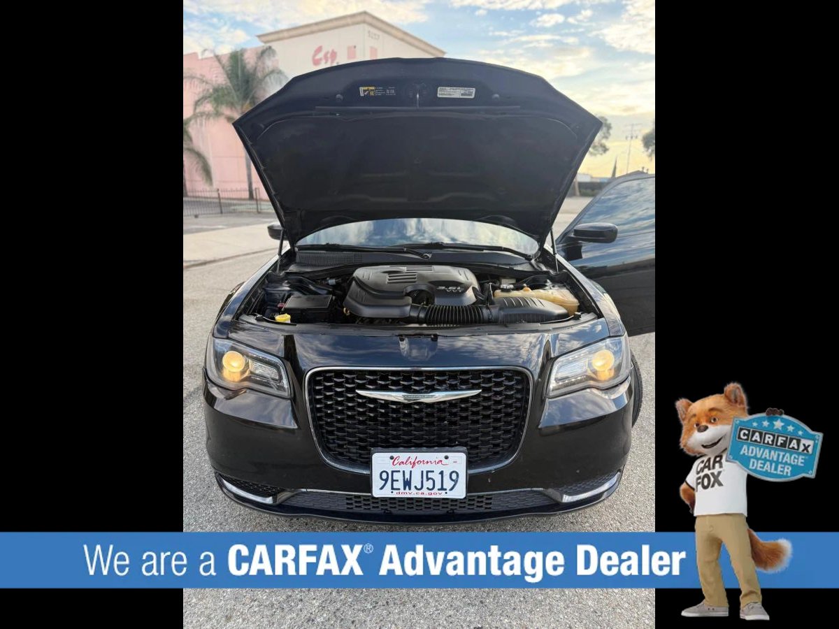 Used 2019 Chrysler 300 Touring RWD image 28
