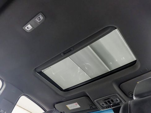 Used 2023 GMC Sierra 3500 Denali w/ Denali Ultimate Package image 22