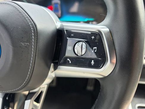 Used 2023 BMW i7 xDrive60 AWD/4WD image 58