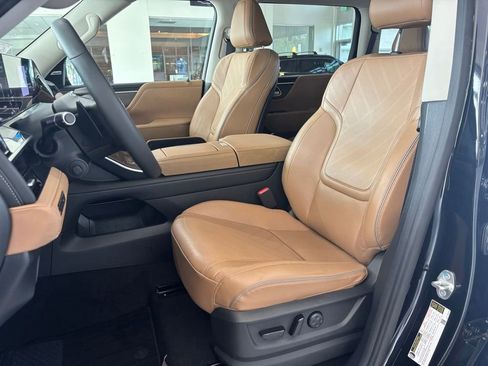 Certified 2026 INFINITI QX80 Luxe w/ Cargo Package AWD/4WD image 21