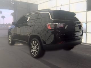 Used 2022 Jeep Compass Latitude AWD/4WD image 4