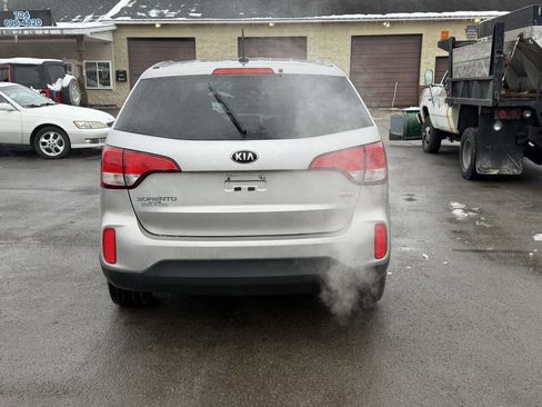 Used 2015 Kia Sorento LX image 5