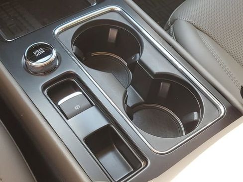 Certified 2024 Lincoln Corsair FWD w/ Equipment Group 101A image 34