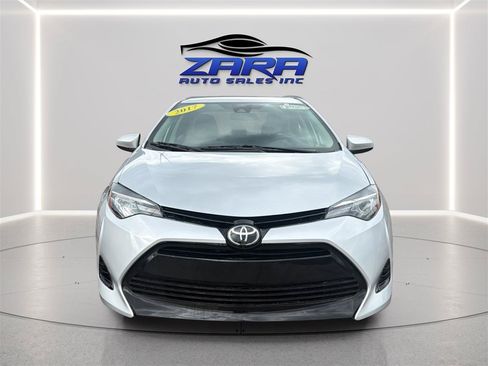 Used 2017 Toyota Corolla LE w/ Carpet Mat Package (TMS) FWD image 2