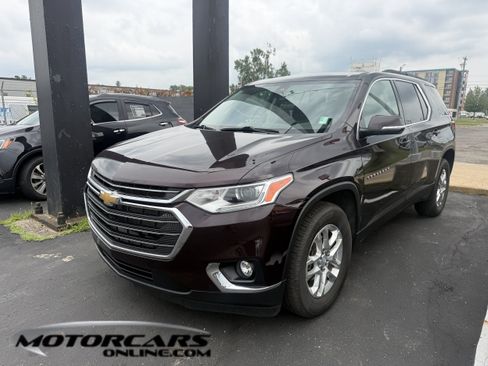 Used 2020 Chevrolet Traverse LT w/ LPO, Midnight Edition AWD/4WD image 1