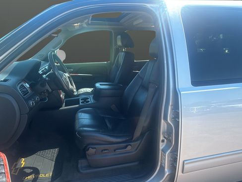 Used 2014 Chevrolet Suburban LT AWD/4WD image 9