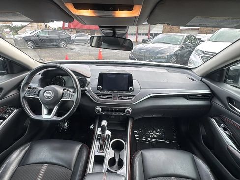 Used 2023 Nissan Altima 2.5 SR FWD image 22