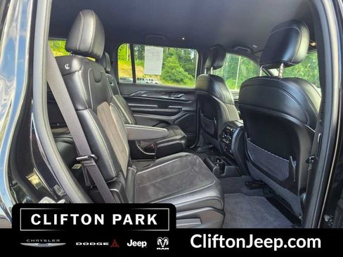Used 2023 Jeep Grand Cherokee L Laredo AWD/4WD image 19