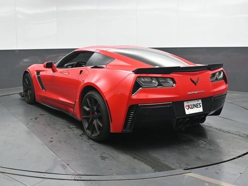 Used 2016 Chevrolet Corvette Z06 w/ 3LZ Preferred Equipment Group RWD image 9