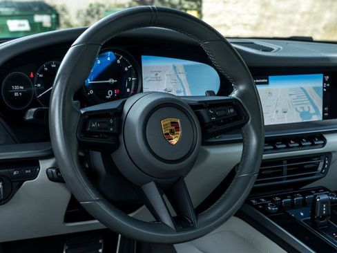 Used 2022 Porsche 911 Carrera S RWD image 15