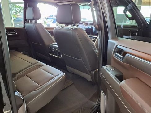 Used 2025 GMC Sierra 1500 Denali w/ Denali Reserve Package AWD/4WD image 27