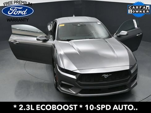 Used 2025 Ford Mustang Coupe RWD image 32