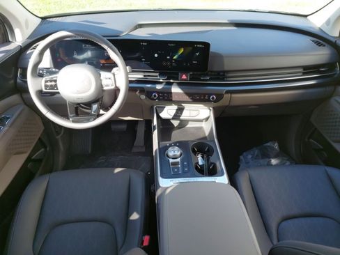 New 2026 Kia Carnival LXS image 13