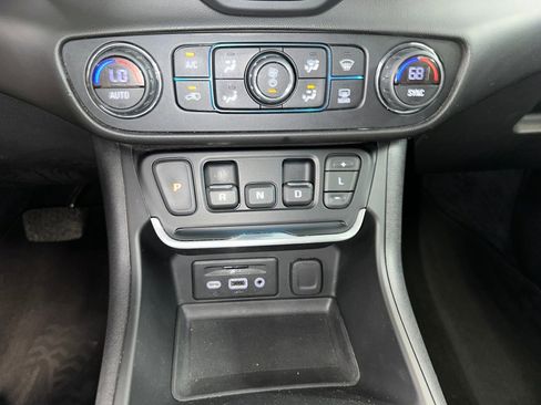 Used 2020 GMC Terrain Denali w/ Denali Premium Package image 17