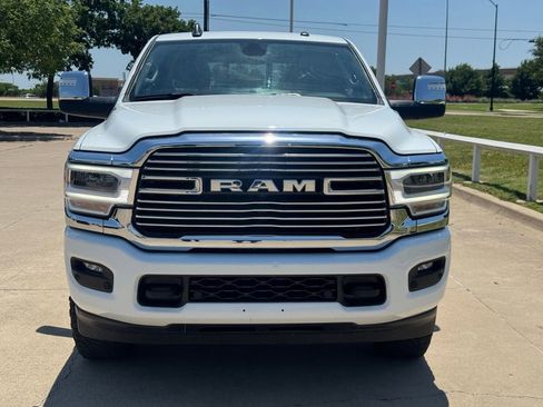 Used 2024 RAM 2500 Laramie AWD/4WD image 2