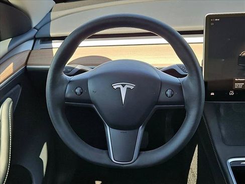 Used 2023 Tesla Model Y Long Range AWD/4WD image 14