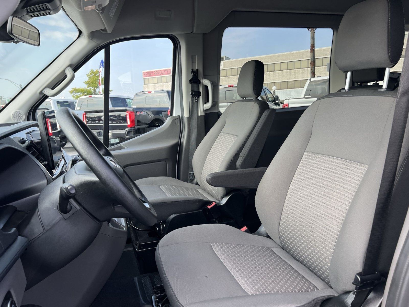 Used 2024 Ford Transit 350 XLT RWD image 13