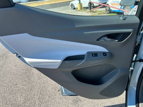 Used 2022 Chevrolet Bolt EUV Premier w/ Sun & Sound Package FWD image 20
