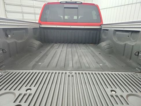 Used 2024 Nissan Titan SV w/ SV Convenience Package image 37