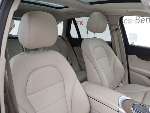 Used 2022 Mercedes-Benz GLC 300 image 17