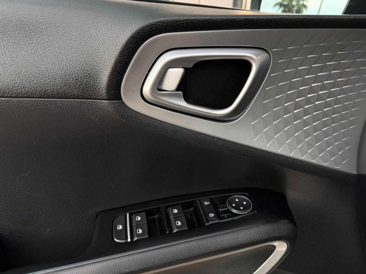 Used 2020 Kia Soul X-Line FWD image 36
