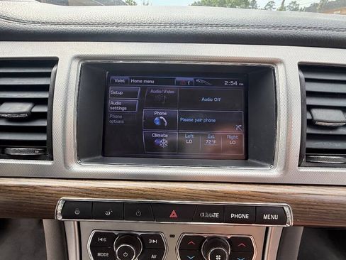 Used 2013 Jaguar XF RWD image 79