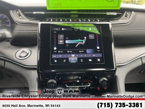 Used 2024 Jeep Grand Cherokee Altitude image 17