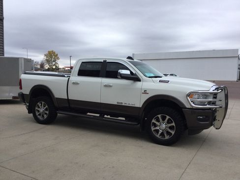 Used 2022 RAM 2500 Limited image 4