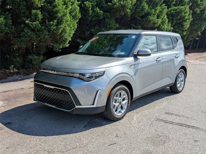 New 2025 Kia Soul LX