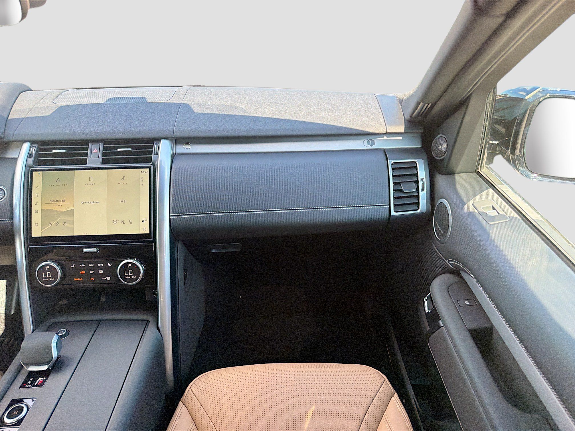 New 2026 Land Rover Discovery Limited Edition AWD/4WD image 19
