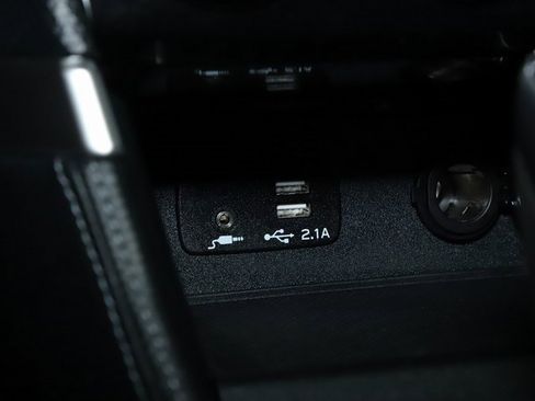 Certified 2023 Subaru Forester Limited image 30