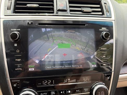 Used 2018 Subaru Outback 2.5i Limited AWD/4WD image 11