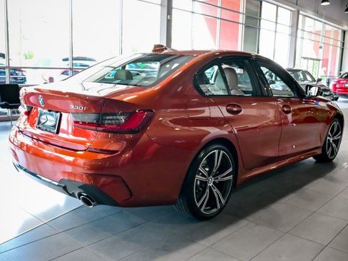 Used 2021 BMW 330i xDrive Sedan w/ M Sport Package AWD/4WD image 5